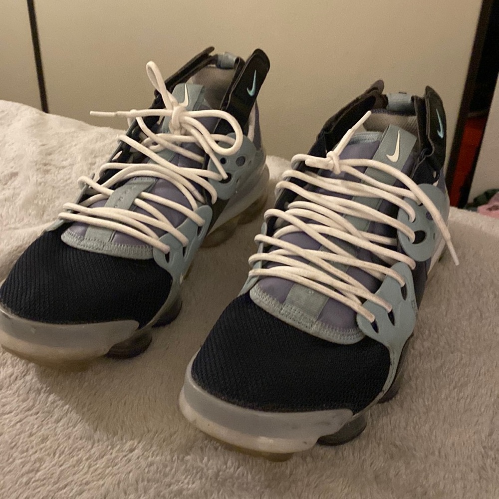Nike size 11.5 blue vapor max. Great condition